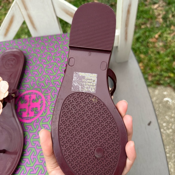 Beautiful Tory Burch Victorian Rose Jelly Flops - Picture 7 of 7